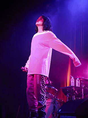 「iri 初ワンマンも大盛況！ 来年3月には1stツアー決定も」