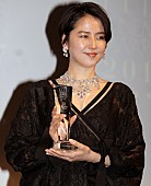 「長澤まさみ、ベストアクトレス賞受賞で「精進します」　“新人賞”中条あやみは「暴れたい」」1枚目/1