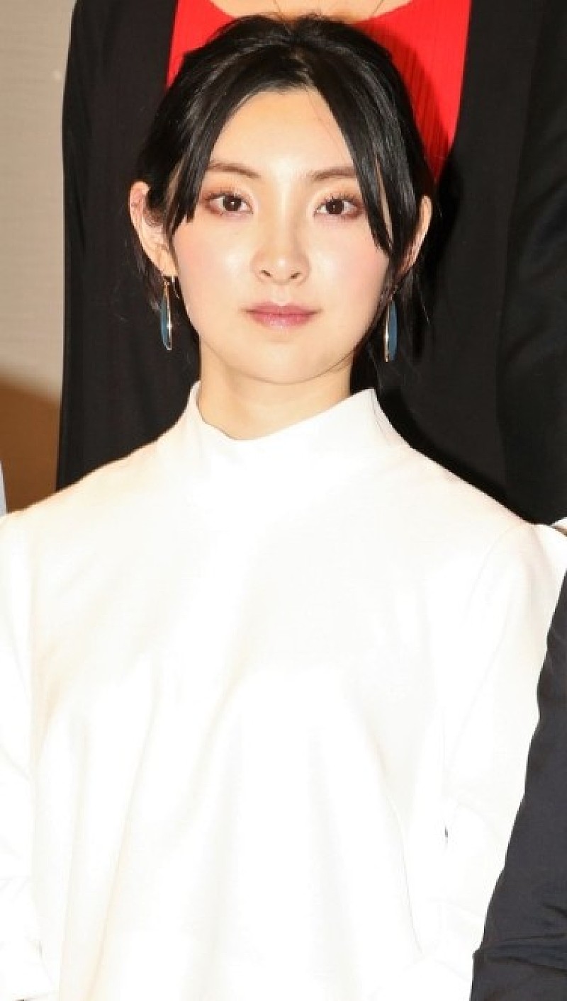 「A.B.C-Z橋本良亮「今年の漢字は5周年の『五』」 共演の家入レオと偶然の漢字一致に大喜び」1枚目/1