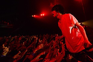 「[Alexandros] 「もっと行けんだろ、東京！」Zeppツアーファイナルで即興セッションも披露」