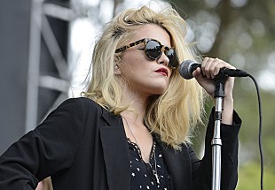 「スカイ・フェレイラ、2018年に“非常に視覚的な”ニューEPをリリース予定」