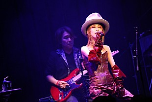 「加藤ミリヤ、“特別な”クリスマスライブをレポート　追加公演も2月に開催決定」