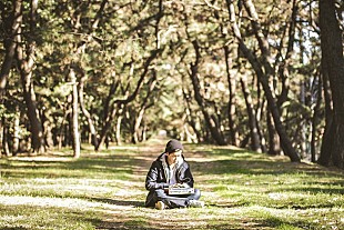 「STUTS×SIKK-O×鈴木真海子（chelmico）による「Summer Situation」MV公開」