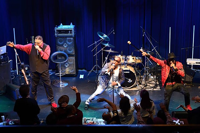 「ファンキー・イヤーエンド・パーティ！シュガーヒル・ギャングが繰り出す言葉のグルーヴに身を委ねて。」1枚目/12