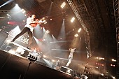 B&#039;z「L-STAGE MY_FIRST_STORY　写真提供：FM802」11枚目/49