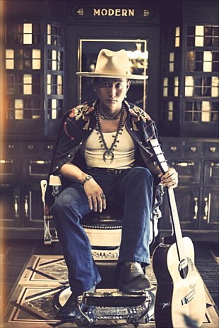 「平井 大、アコースティック編成によるライブツアーを開催」