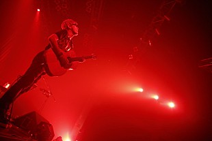 「スガ シカオ 全国弾き語りツアー初日に新曲「トワイライト★トワイライト」も披露」