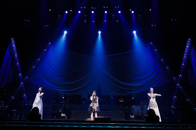 Kalafina 10年分の軌跡とここから続く未来を示した武道館公演 