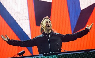 「デヴィッド・ゲッタ、マーティン・ギャリックスとのコラボ曲のティーザーを公開」