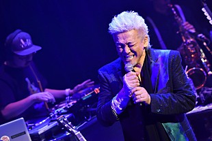 「玉置浩二、ライブでの最新のクリエイションを体感するビルボードライブ・ツアーが終了　新たな編成で挑んだステージをレポート」
