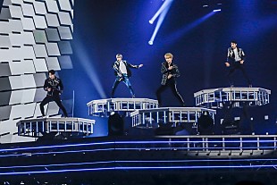 「SHINee、日本活動の集大成となるドームツアーが開幕　メンバー5人でレコーディングした新曲も披露」