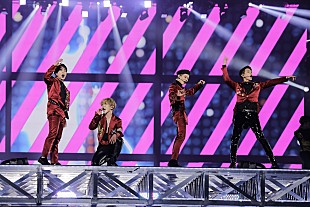 「＜ライブレポート＞SHINee、5本の赤いバラは“あなたに出会えてよかった”　涙と温かさに溢れた東京ドーム公演でのベストライブ」
