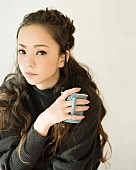 安室奈美恵「安室奈美恵 引退を決意していた“素顔”オフショット＋ライブ映像のフォトブック『GIFT』予約受付開始」1枚目/12