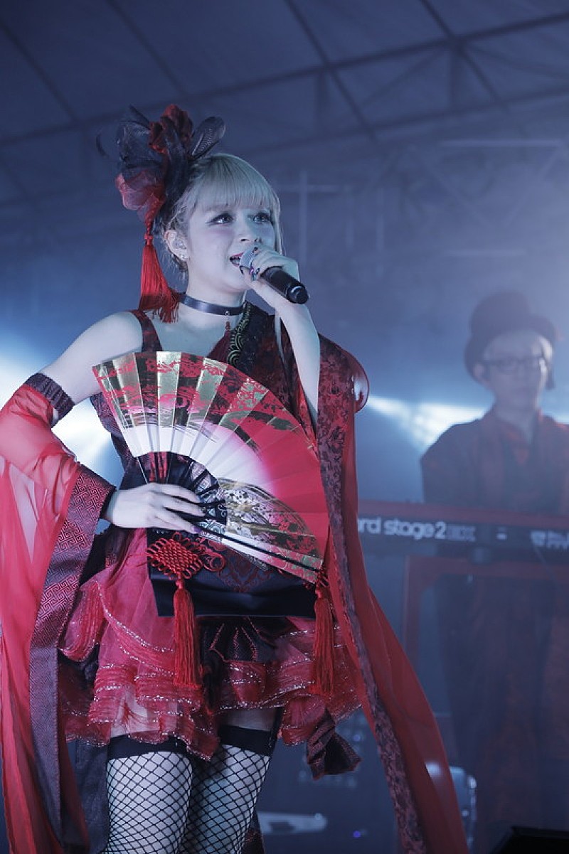 綾野ましろ「GARNiDELiA」4枚目/10