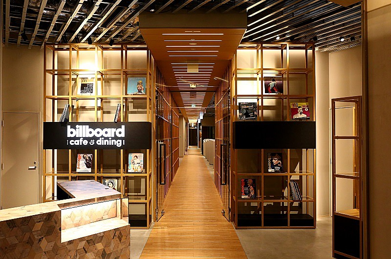 新たな音楽の楽しみ方を提案する【Billboard Cafe&Dining】がオープン、米ビルボードから祝福メッセージも到着