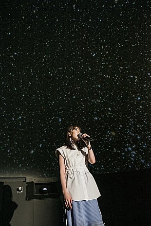 「JY（知英）“星が降る”前代未聞のSPライブで届ける美しい歌声！ 岩井俊二がおくる映像美に酔いしれる」