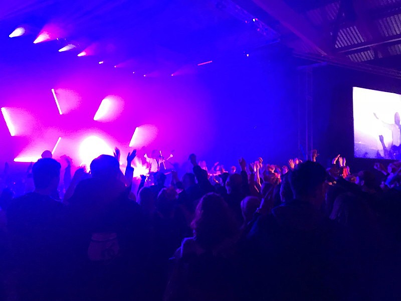 「海外人気も加速中の日本バンド She, in the haze 初ヨーロッパツアーも大盛況にて終了」1枚目/4