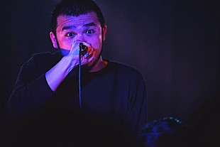 「MOROHA、bachoとのツーマンライブ開催 ありあまる熱量と気迫に包まれた一夜のライブレポートが到着」