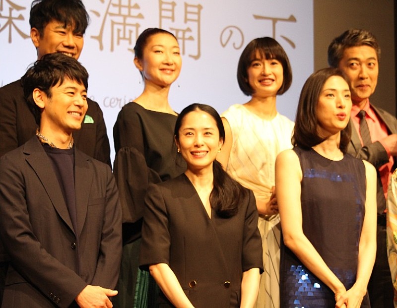 深津絵里、天海祐希との初共演に感激！　「奇跡的な出会いのような気がしている」