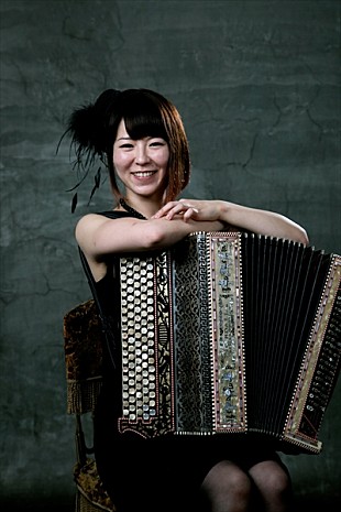 「梅田 蔦屋書店3周年イベントで【エディット・ピアフ没後55周年トリビュート】シリーズを開催」