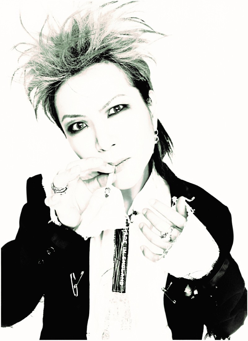 hide「命日5/2に開催【hide Memorial Day 2018～献花式～】20回忌に寄せ、作詞家・森雪之丞がコメント」1枚目/1