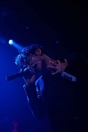 「SKY-HI、初の米ライブハウスツアー【SKY-HI Round A Ground 2017】の映像を公開」