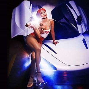 「ジェニファー・ロペスが新曲「ディネロ」MV公開、DJキャレド＆カーディ・Bも登場」