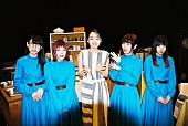 BiSH「BiSH、新曲「Life is beautiful」MV公開　飯豊まりえ＆清原翔が人生を描く」1枚目/5