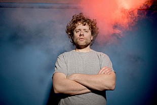 「オランダが生んだポップ・マエストロ、ベニー・シングスが約3年ぶりの新作アルバムを引っさげて来日公演開催」