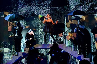 「アリアナ・グランデ、噂の恋人とのラブラブな2ショットを公開」