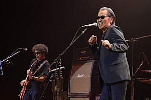 「井上陽水×奥田民生、約5年ぶりのステージ共演で「アジアの純真」も披露」