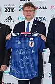 「トルシエ元監督、サッカ－日本代表にエ－ル　「一体感がある日本のサッカ－を」」1枚目/1