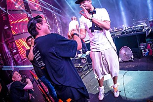 「EXILE MATSUがAFROJACKのステージにサプライズ登場 【ULTRA SINGAPORE 2018】」