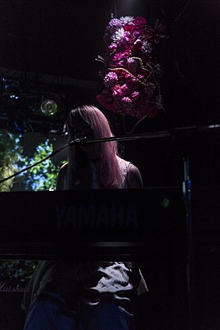 「Co shu Nie、初の東京ワンマンで『東京喰種：re』OPテーマなど全17曲」