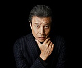 「舘ひろしが13年ぶりのシングル発売へ、幼児向け番組のエンディング曲に」1枚目/4