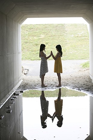 「浅川梨奈＆大原優乃、初のグラビア共演が実現したグラビア・ブック刊行」