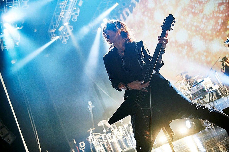 SUGIZO、Toshl/RYUICHI/清春をゲストに迎えたライブのDVD/Blu-rayが発売決定 