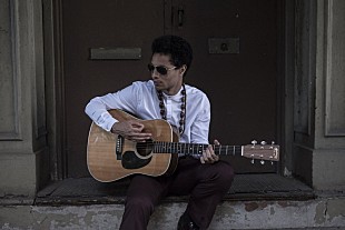 「ホセ・ジェイムズ、現代ジャズの精鋭が揃った盟友バンドとともに“ビル・ウィザース生誕80周年トリビュート・ライブ”を今秋開催」