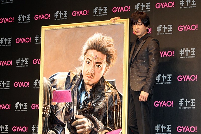 木村拓哉、ＣＭで王様役「楽しみにして」　肖像画のプレゼント、持ち帰りはやんわり拒否