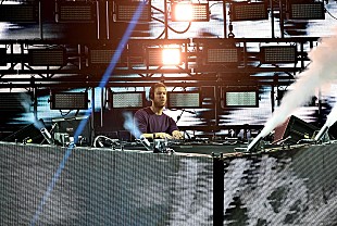 「カルヴィン・ハリス、世界で最も稼ぐDJランキングで6年連続1位に」