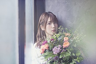 「内田真礼、新アー写公開＆初ワンマンライブツアーBD/DVD発売決定」