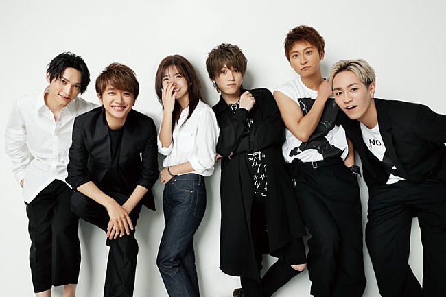 「AAAを大特集『CanCam』通常版＆限定版が同時発売、東京＆大阪に巨大ポスターも」1枚目/3