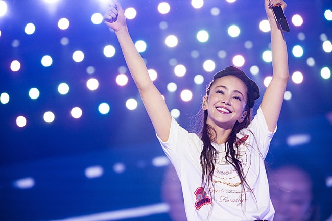 安室奈美恵「安室奈美恵、“最後の映像作品”LIVE DVD＆Blu-rayの予約数100万枚を突破」1枚目/6