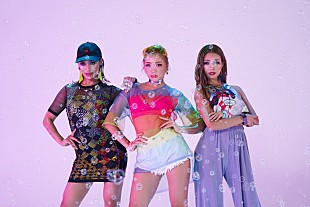 「CYBERJAPAN DANCERS、スタイリッシュでクールなスペシャル・ムービー公開」