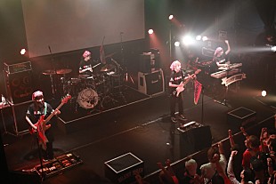 「SILENT SIRENから最新ライブショット到着、毎年恒例の年末単独ライブ開催も発表」