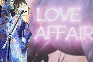 「椎名林檎、最新ライブ映像作品からダイジェストムービーを公開」