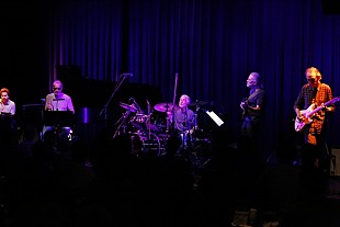 「自在にステージをコントロールしていく―　スティーヴ・ガッド・バンド・ジャパン・ツアー　大阪公演をレポート」