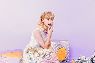 「Dream Ami、新曲「Wonderland」MVでミニチュア化」