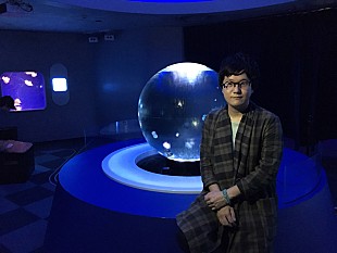 「松室政哉がメジャー1stSg発売記念ライブで初の全国ツアー開催を発表、1stアルバムの詳細も明らかに」