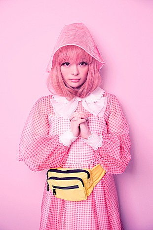 「きゃりーぱみゅぱみゅ、自らニュー・アルバムを解説する特別番組を生配信」